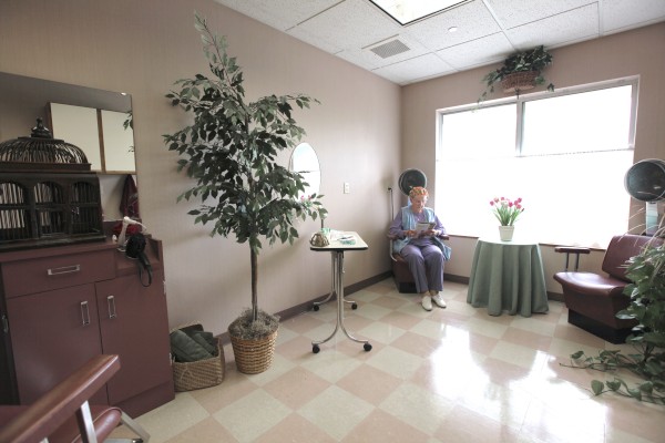 Maplewood of Mt. Pleasant: Beauty and Barber Shop